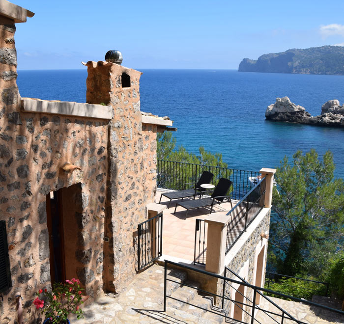 can dofi  views cala deia